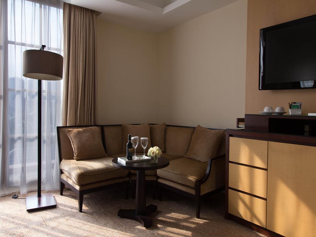 ג'קרטה Hotel Gran Mahakam מראה חיצוני תמונה